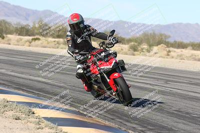 media/Dec-04-2025-Racers Edge (Thu) [[5ebc9f124d]]/3-B Group/3-Session 2 (Turn 7 Inside)/